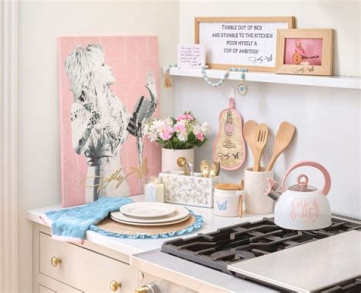 Dolly Parton Makes Home Decor & Heres Where To Buy It