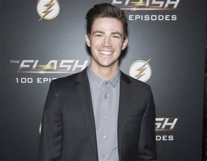 Grant Gustin Wiki: Whats His Ethnicity? Family And Religion Explore