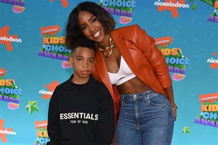 Kelly Rowland's Son And The Jay-Z Connection