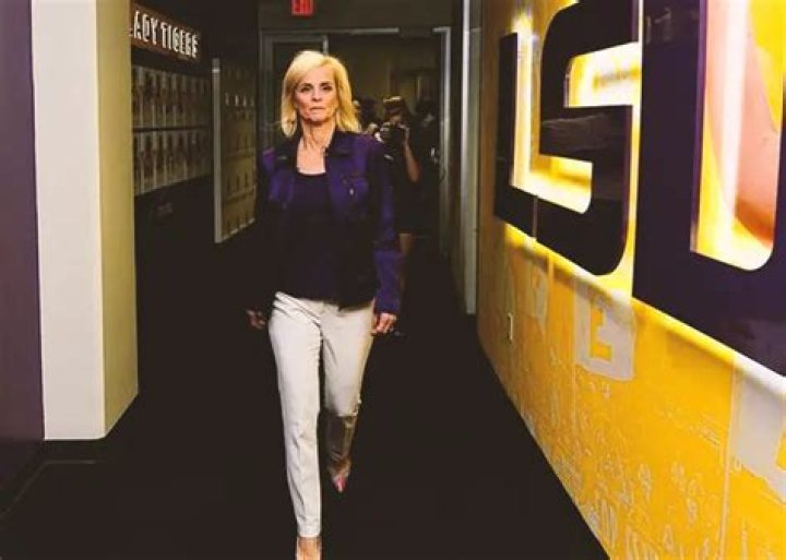 Kim Mulkey Wedding, Ex-Husband, Divorce, Engaged, Salary, & LSU