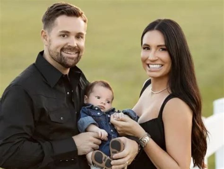 Ricky Stenhouse Jr. - Bio, Age, Wiki, Facts and Family ·
