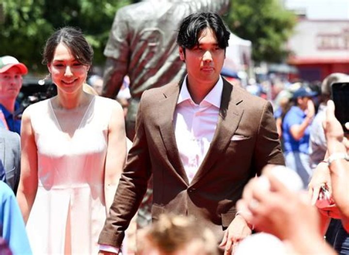 Shohei Ohtani's Wife, Girlfriend, And More!