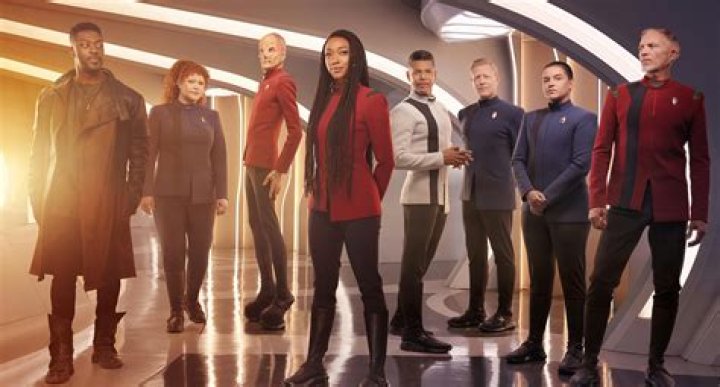 Sonequa Martin-Green - Bio, Age, Wiki, Facts and Family ·