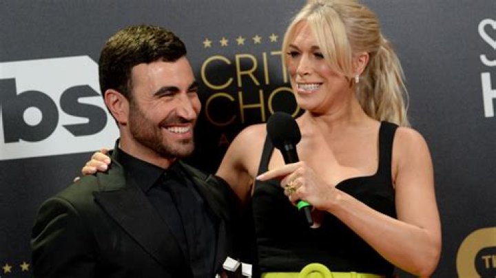 Who Is Brett Goldstein Wife? Girlfriend – Is He Jewish? ·