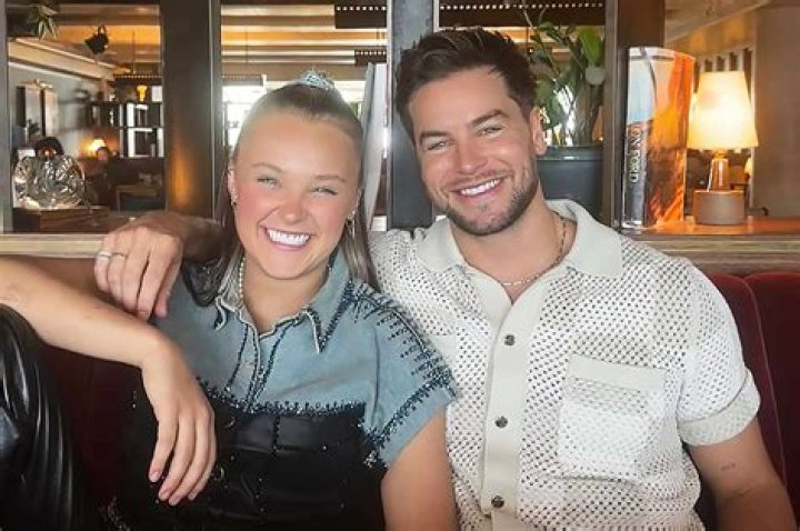 Who is Sam Reid Dating Now? Past Relationships, Current Relationship Status, and Rumours