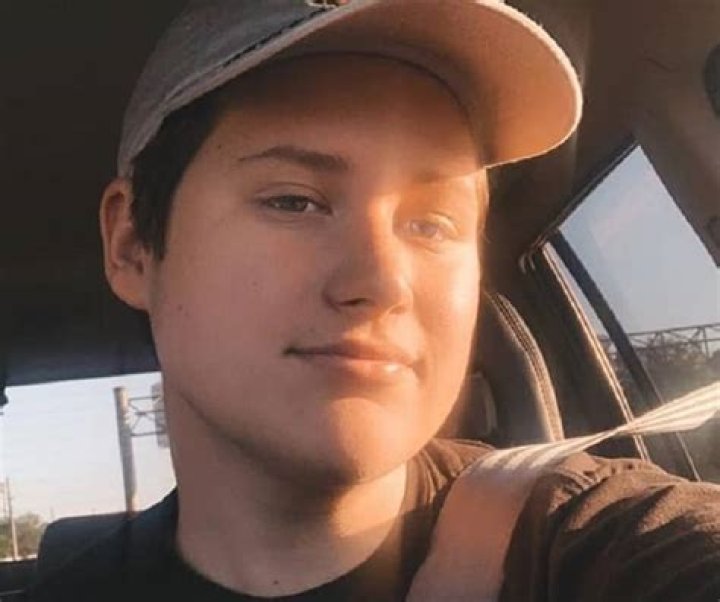 YouTuber Zachary Smith's Wiki, Stats On Social Media, And His Earnings